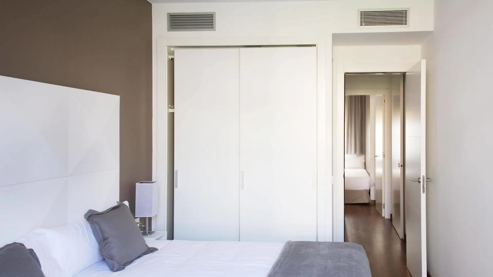 Mh Apartments Suites Barcelona