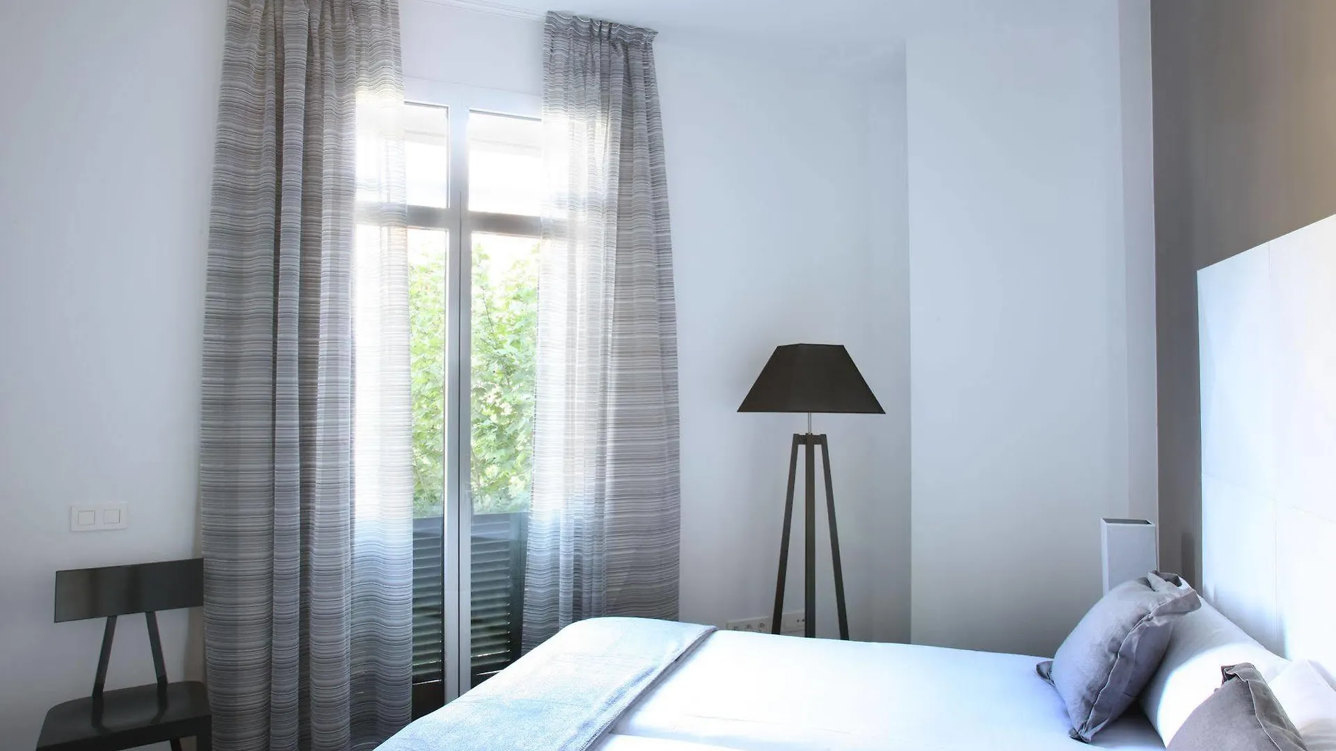 Mh Apartments Suites Barcelona Spain